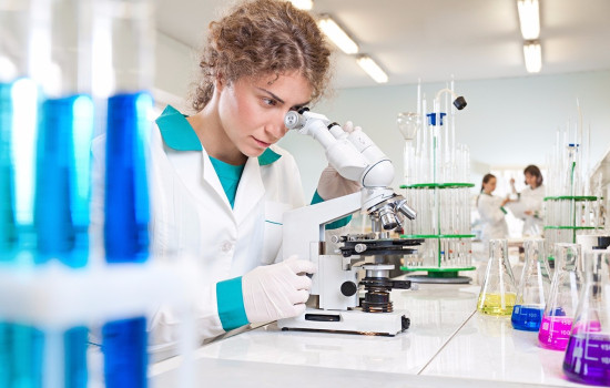 الاختبارات المعملية والتحاليل الكيميائية للمنتجات النفطية